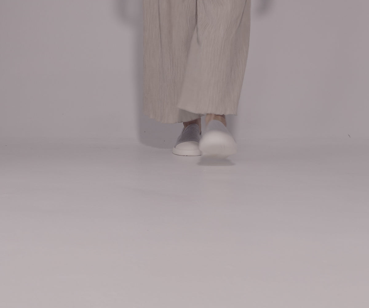 Women's AlpaKnit Lace-Up Electric Blue